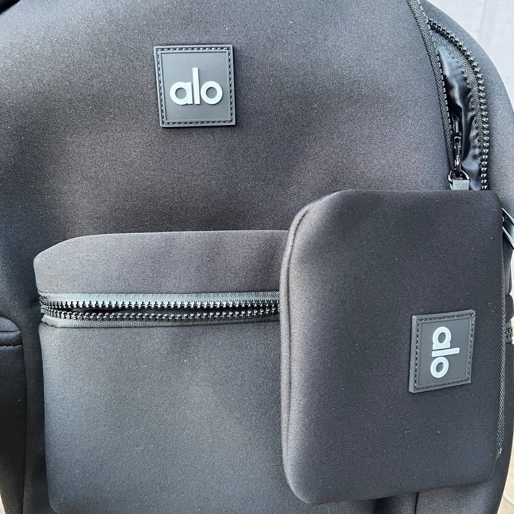 ALO Yoga Stow Black Backpack NEW NWT